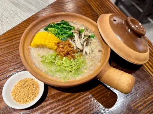 ▲「古早味芋頭粥」268元，中區指定門市限時販售。（圖／記者蕭涵云攝）