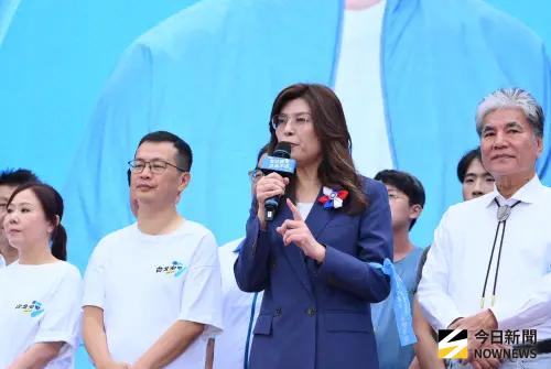 鄭麗文屢被排除合體造勢　傳下台後怒斥李乾龍：為何讓我暖場？