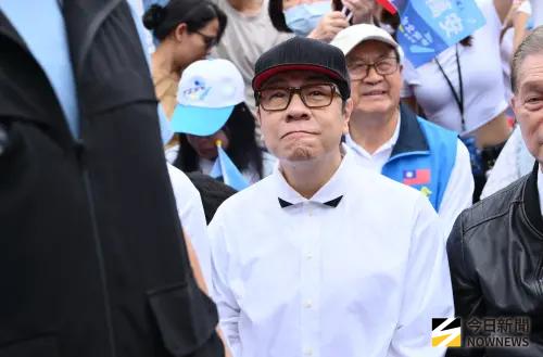 ▲蔡康永現身台北市長蔣萬安競選總部成立大會。（圖／記者林調遜攝）
