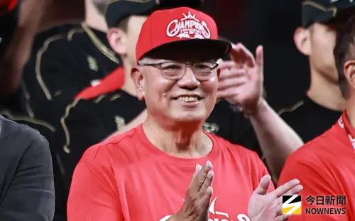 魏應交道歉了！封王致詞卻爆失言惹怒球迷　味全龍緊急發聲明滅火