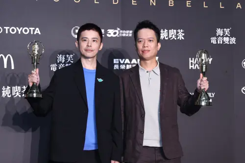 ▲左台灣導演胡錦筵、右澳門導演周鉅宏，《客家電影院－屋下無人》一舉拿下多項金鐘獎。（圖／NOWNEWS攝影中心）