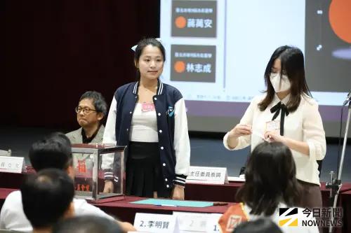 市長獎女孩認壓力大！被出征很委屈：請大家停止對我的騷擾