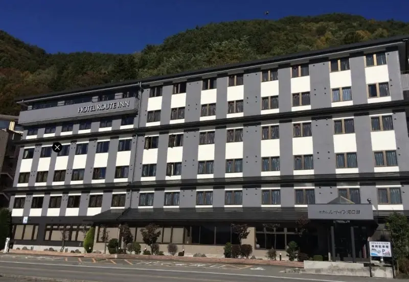 ▲台灣女子井雲蓉10月17日跟團到日本獨旅，沒想到卻遭到同房台籍女遊客楊閔涵殺害，目前全案朝「詐保殺人案」方向偵辦，本文帶你一次掌握事件最新進度。（圖/Booking.com）