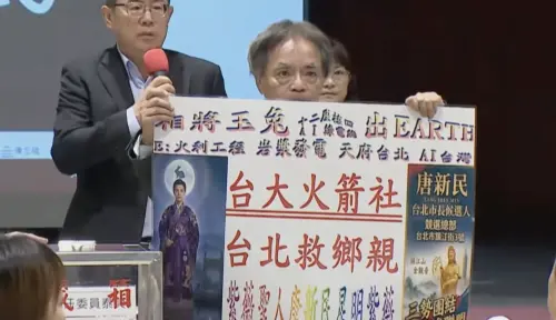 ▲台北市長候選人6號唐新民，在抽籤過程高喊「奉蔣經國之命、紫微聖人」引發熱議。（圖／翻攝畫面）