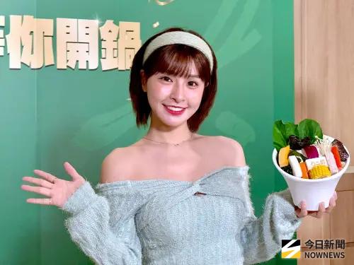 ▲峮峮說自己很愛吃火鍋，金鐘獎隔天其實就外帶了石二鍋回家吃。（圖／記者蕭涵云攝）