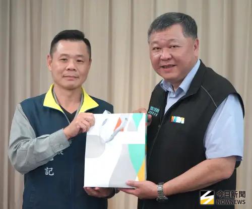 與在地指標企業交流！勞動部高屏澎東分署到中鋼企業工會參觀訪問