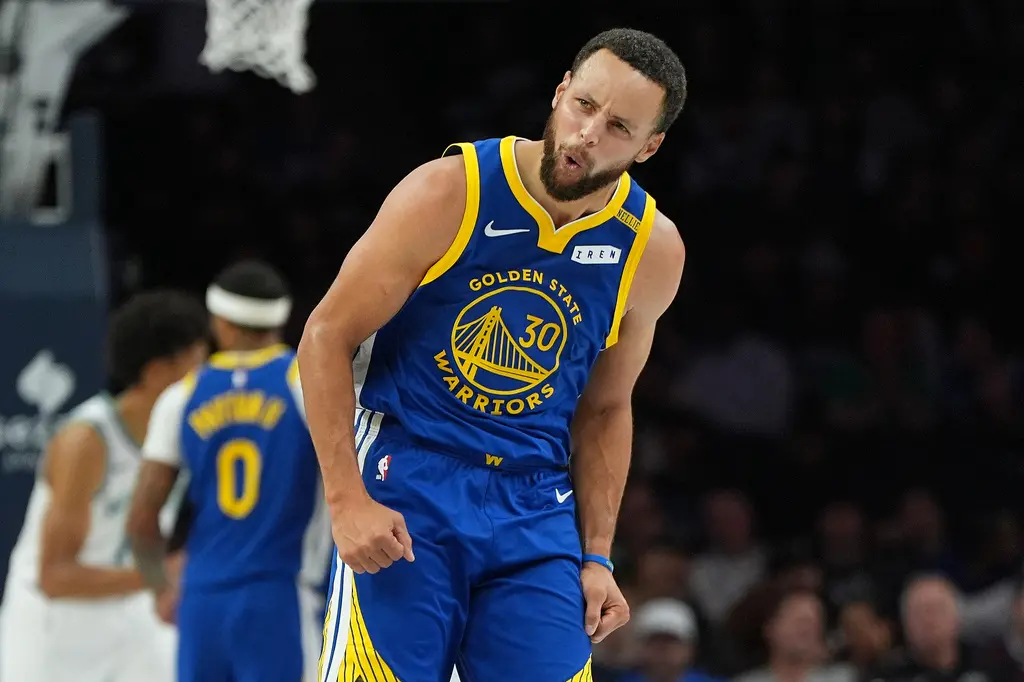 ▲金州勇士當家球星柯瑞（Stephen Curry）火力全開，全場轟進6記三分球狂砍44分、8籃板、6助攻，創下個人本季得分新高。（圖／美聯社／達志影像）