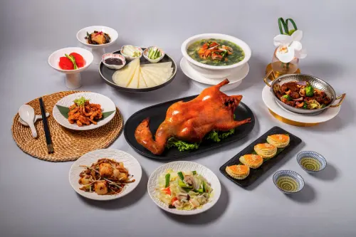 ▲凱撒飯店連鎖於2026台灣國際旅展推出「聯合中餐廳四人片皮烤鴨合菜券」，每張2988元，可用在四館中餐廳。圖為台北凱達家宴中餐。（圖／凱撒飯店連鎖提供）