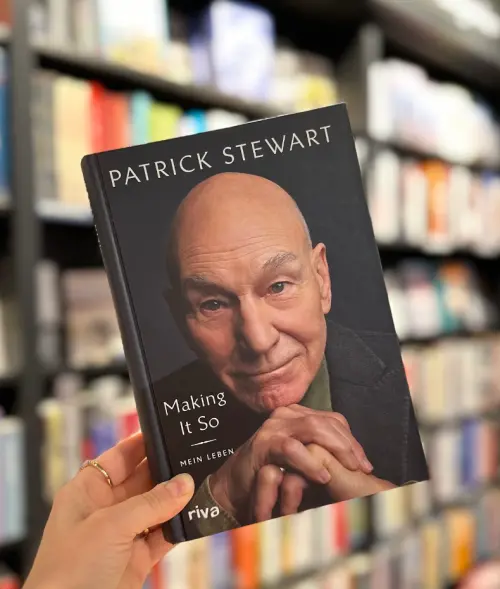 ▲派崔克史都華的回憶錄《Making It So: A Memoir》在2023年時出版。（圖／翻攝自IG@sirpatstew）