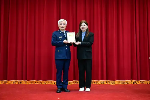 少年保護工作績優員警　高市警少年隊2警獲警政署長頒獎