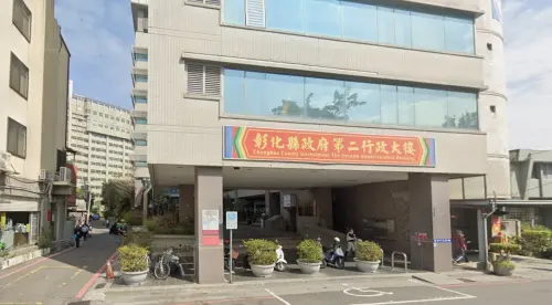 好心疼！姑姑蛋糕前許願「大家平安健康」　下秒2歲童狂挨父巴掌