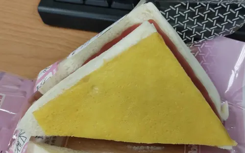 ▲不少民眾開箱萊爾富三明治系列，各個都是餡料給好給滿，完全不是那種前端才有料的三明治。（圖/Threads）