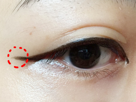 勾人的桃花秘訣！三個拯救眼線畫壞的小技巧
