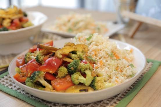 【裸食無負擔】夏日清爽料理，讓體態更輕盈的美味「中東香料鍋佐小米沙拉」
