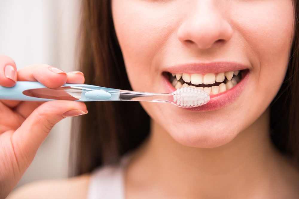 「刷牙時將嘴閉起，更能刷的乾淨徹底！」想要擁有好感度美牙，關於牙齒的保養重點你必須要知道…
