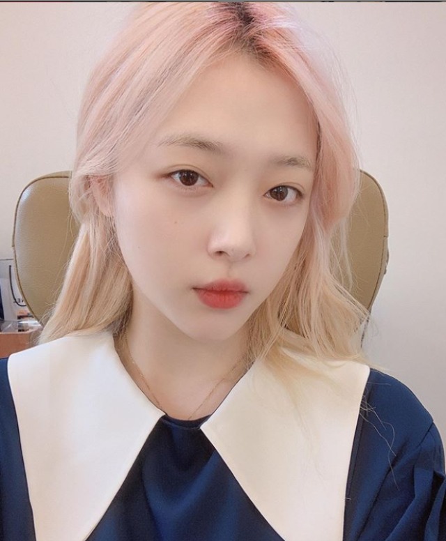 what-was-wrong-online-netizens-in-mourning-over-unbelievable-death-of-sulli_resized
