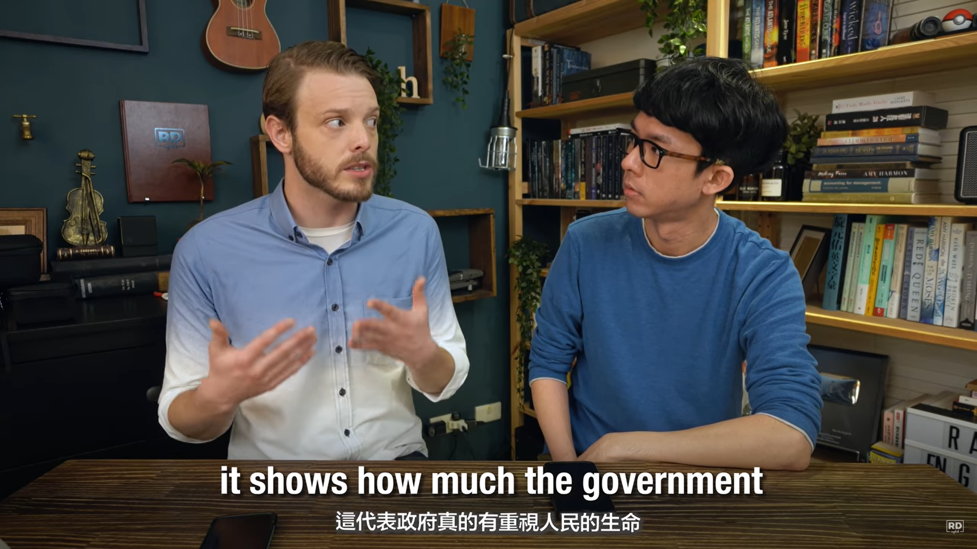 ▲ Brian 認為，台灣的健保制度彰顯了政府重視與關心人民。（圖／翻攝阿滴英文 Youtube ）
